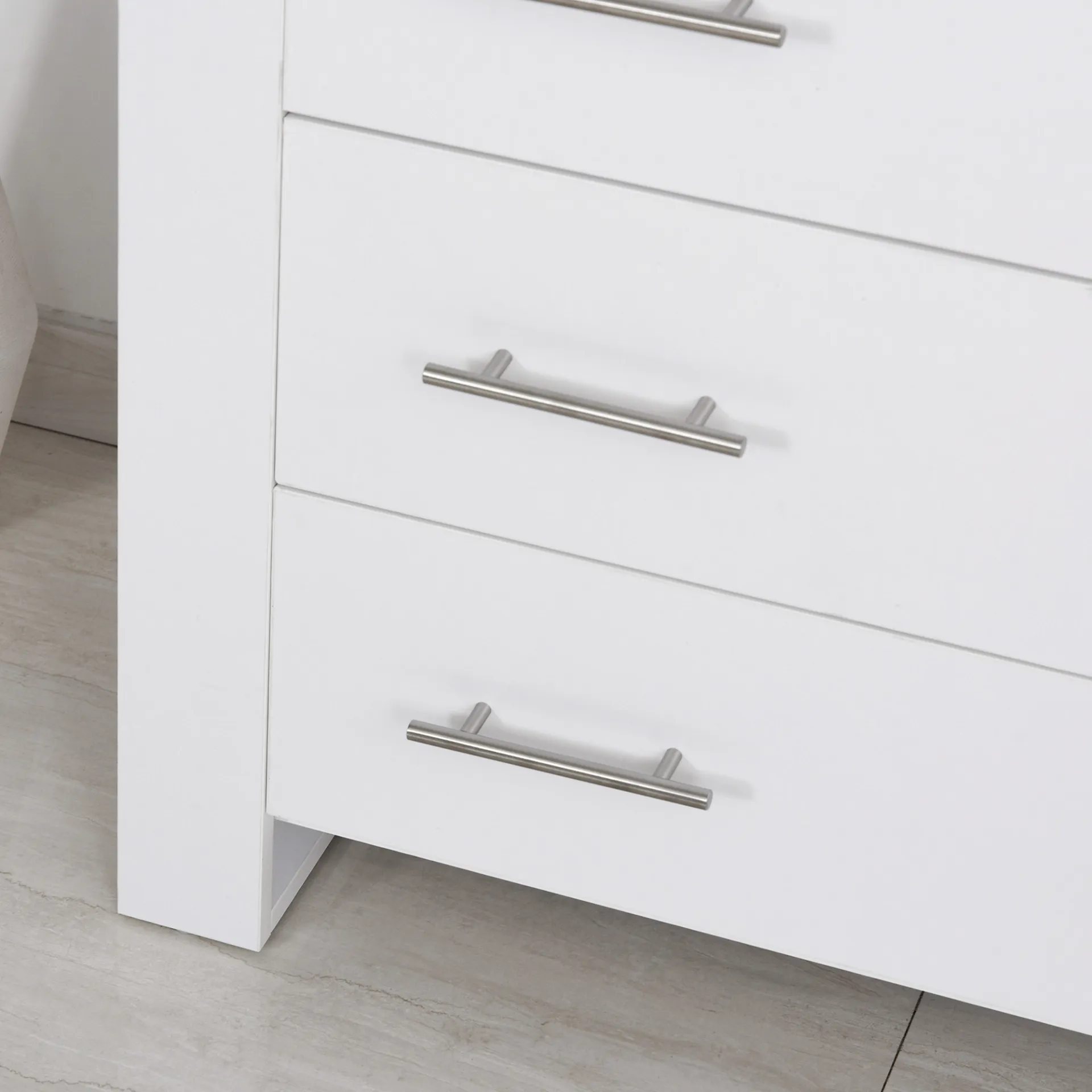 HOMCOM 4-Drawer Storage Cabinet - Stylish & Spacious Unit for Bedroom & Living Room - White